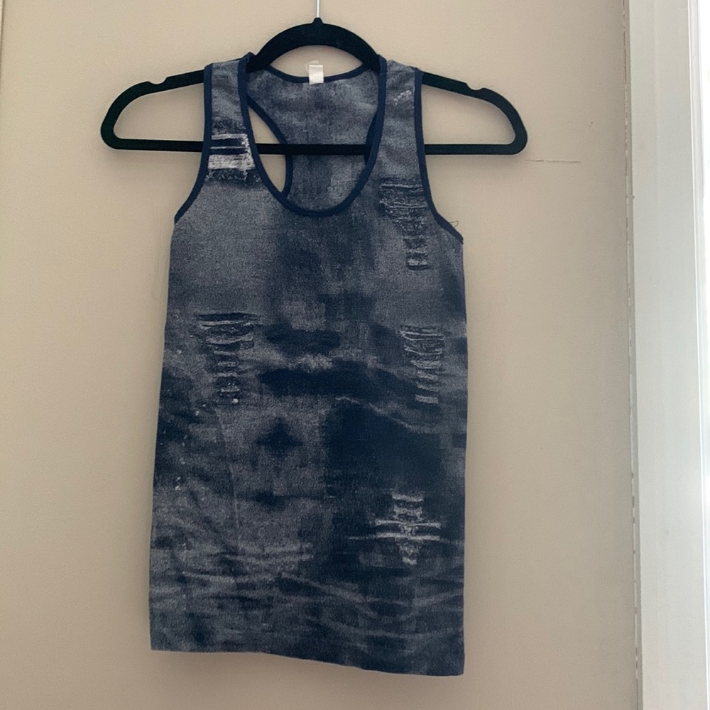 Athletic tank top
